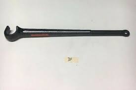 VALVE WRENCH STEEL SNGL 22" LONG